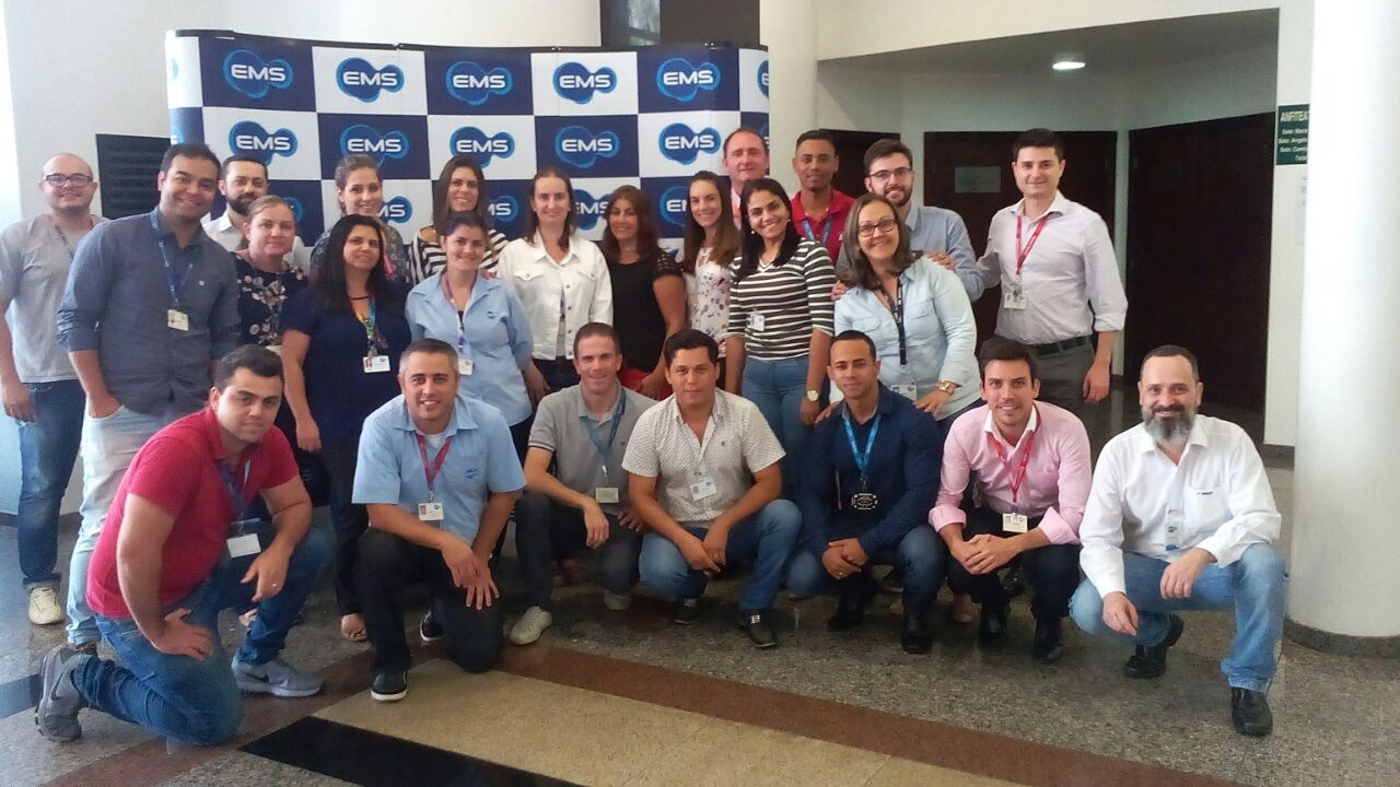 Treinamento in-company na EMS
